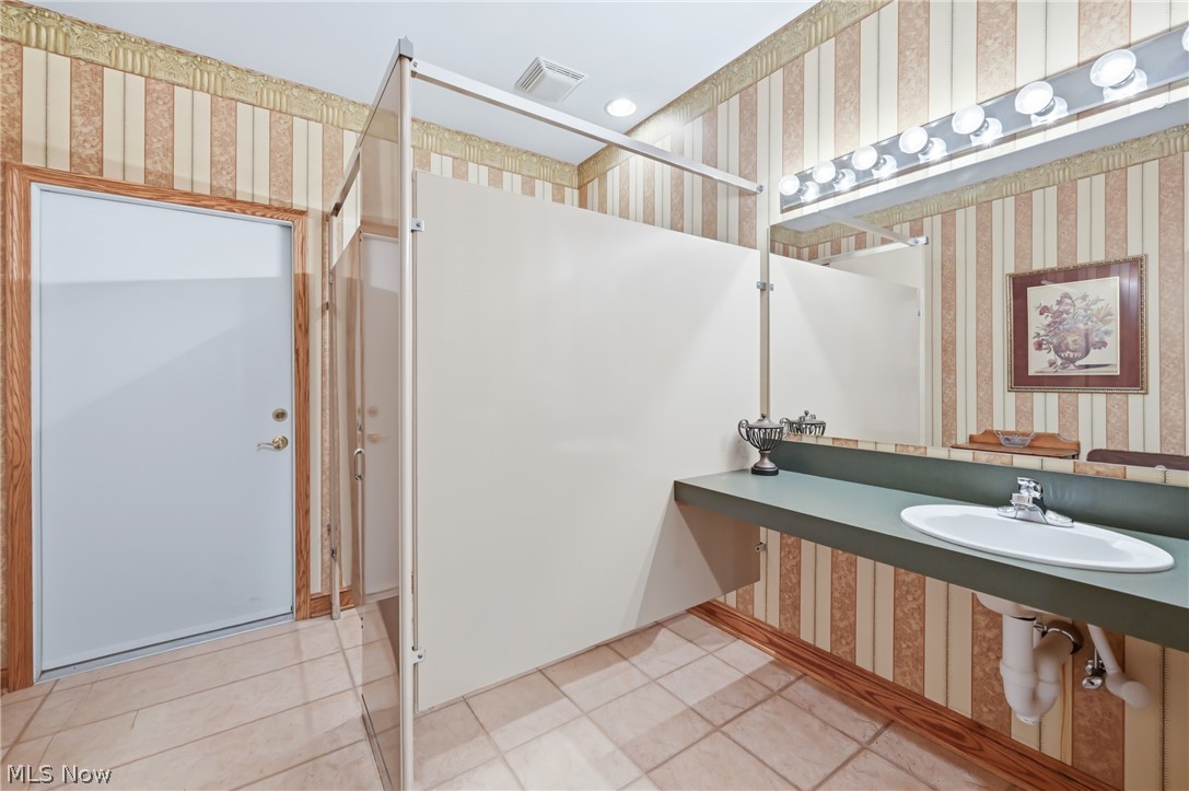 1948 S Lincoln Avenue Salem OH 44460