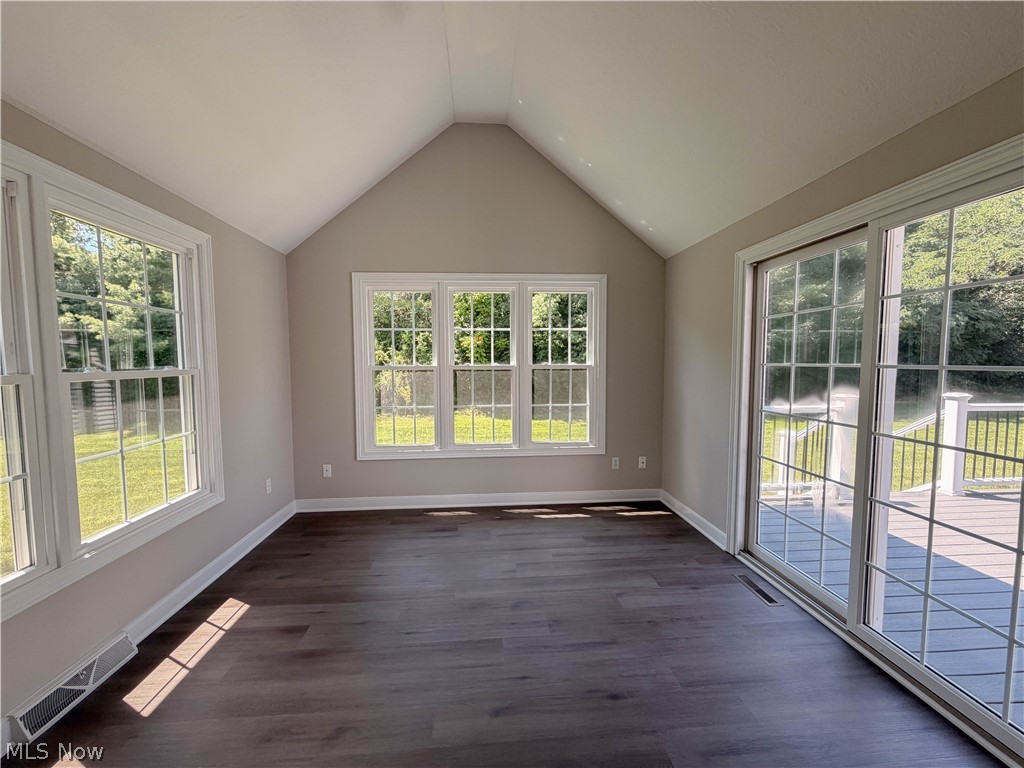 90 Lake Pointe Circle Canfield OH 44406