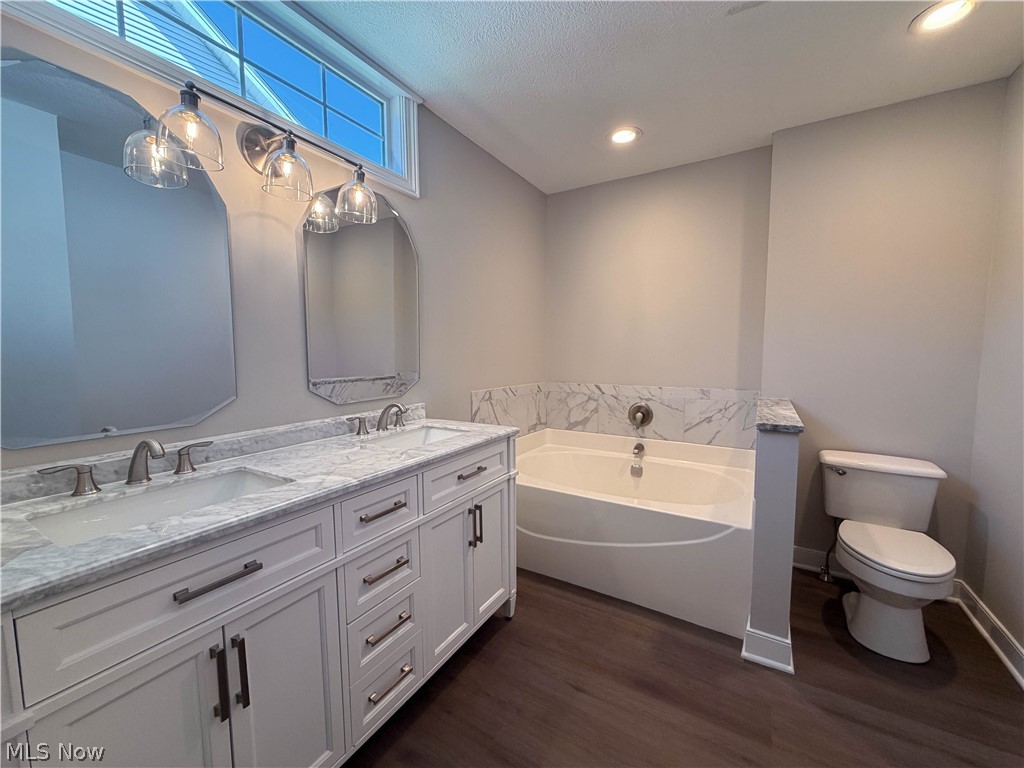 90 Lake Pointe Circle Canfield OH 44406