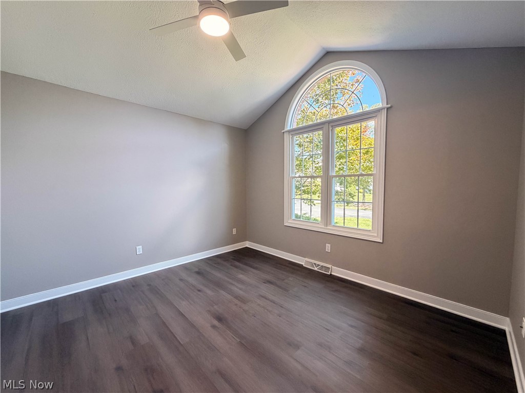 90 Lake Pointe Circle Canfield OH 44406