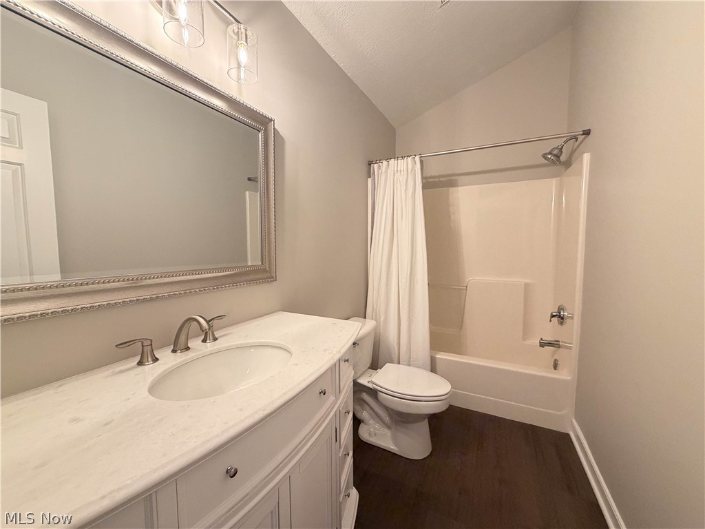 90 Lake Pointe Circle Canfield OH 44406