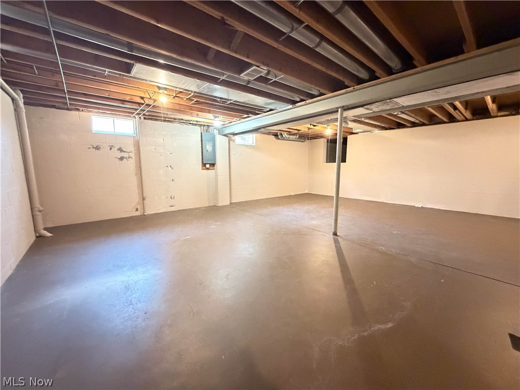 90 Lake Pointe Circle Canfield OH 44406