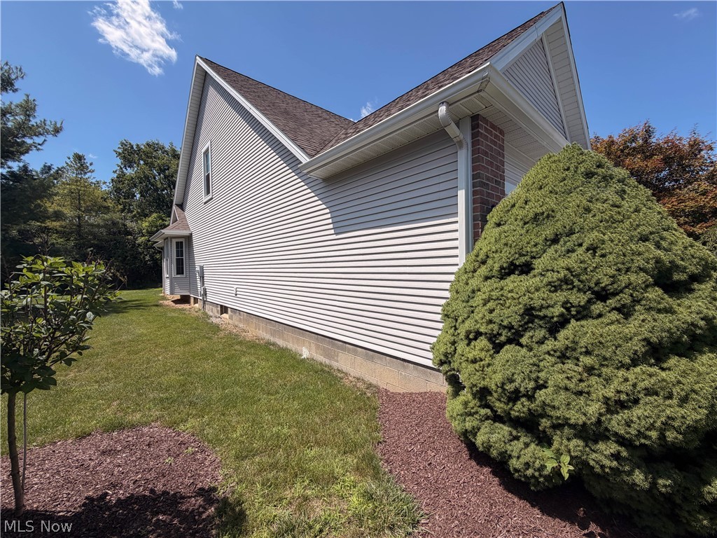 90 Lake Pointe Circle Canfield OH 44406