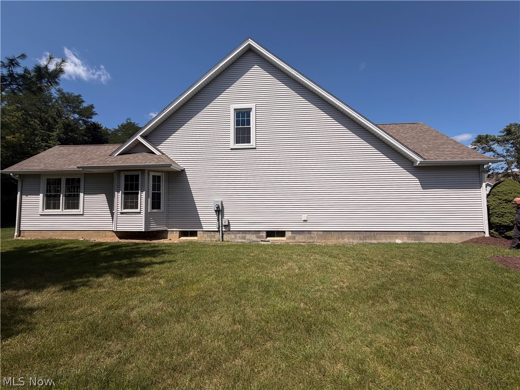 90 Lake Pointe Circle Canfield OH 44406