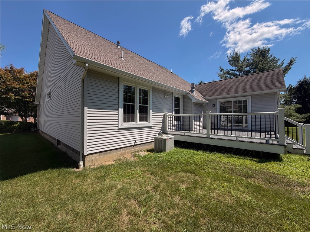90 Lake Pointe Circle Canfield OH 44406