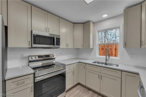 23219 Bennington Hamlet Circle Euclid OH 44123
