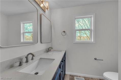 23219 Bennington Hamlet Circle Euclid OH 44123
