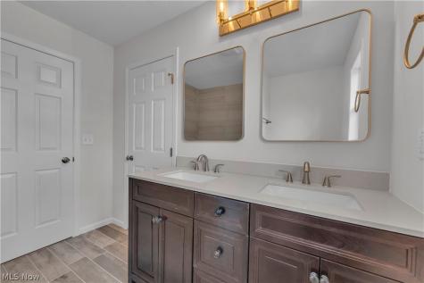 23219 Bennington Hamlet Circle Euclid OH 44123