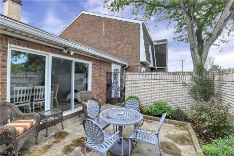 3807 Circlewood Court Fairview Park OH 44126