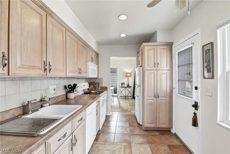 3807 Circlewood Court Fairview Park OH 44126