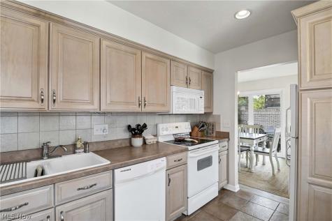 3807 Circlewood Court Fairview Park OH 44126