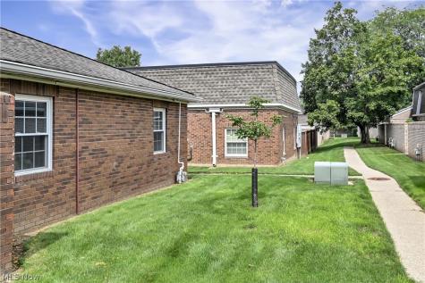 3807 Circlewood Court Fairview Park OH 44126