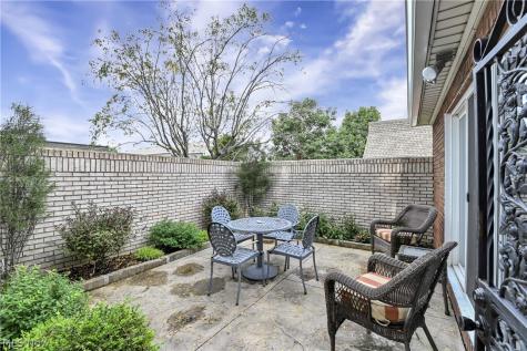 3807 Circlewood Court Fairview Park OH 44126
