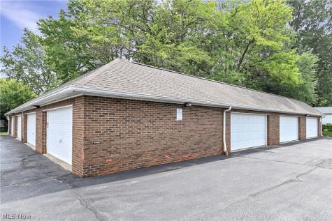 3807 Circlewood Court Fairview Park OH 44126