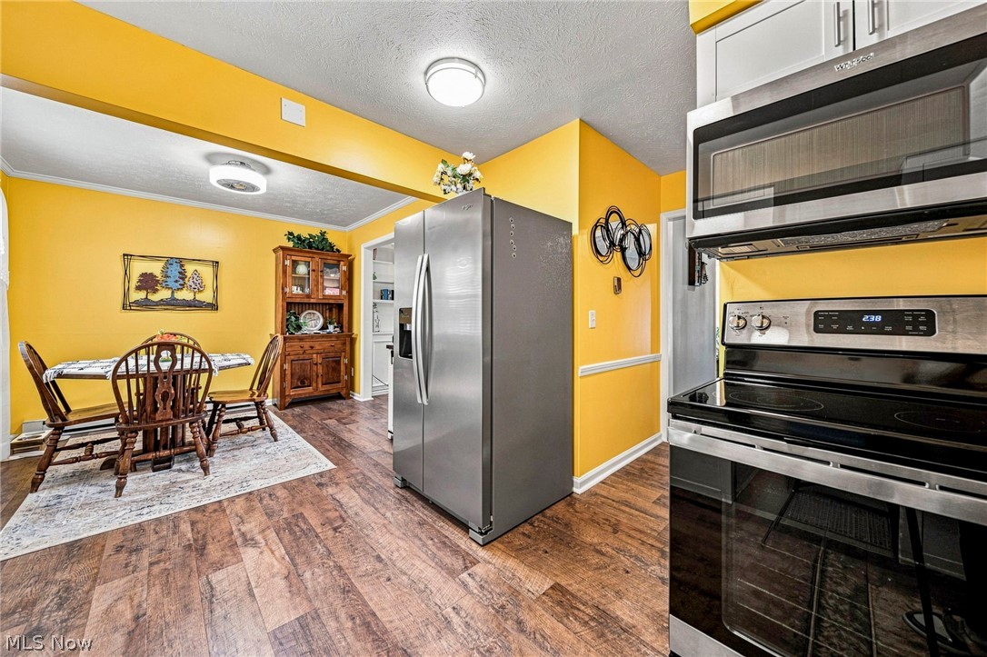 9 Meadowlawn Drive Mentor OH 44060