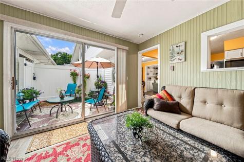 9 Meadowlawn Drive Mentor OH 44060