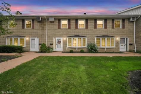 9 Meadowlawn Drive Mentor OH 44060
