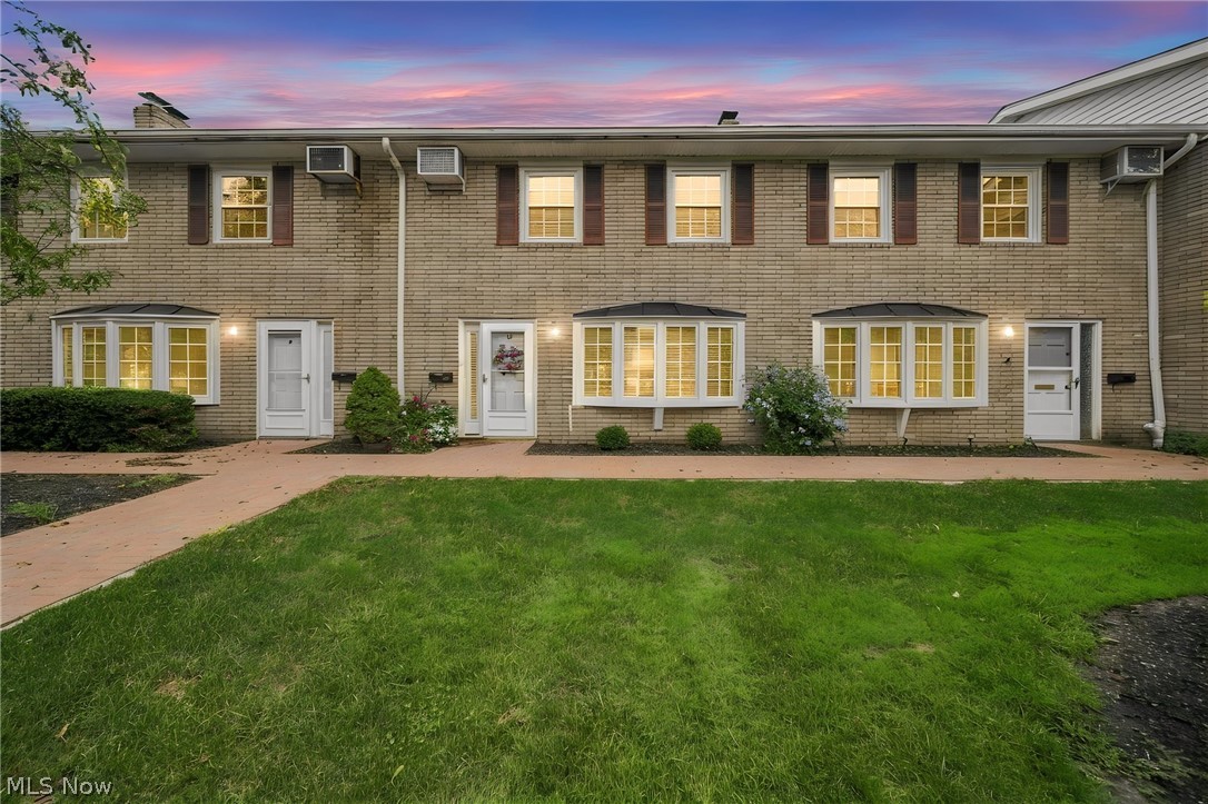 9 Meadowlawn Drive Mentor OH 44060