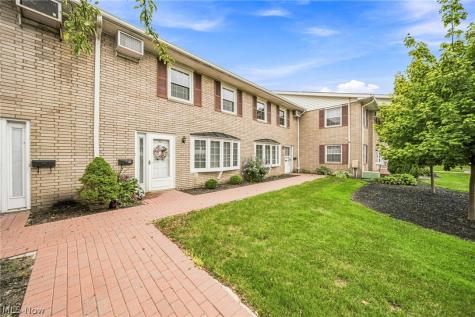 9 Meadowlawn Drive Mentor OH 44060