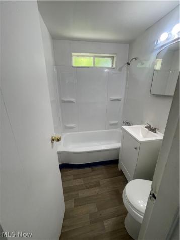22651 Fox Euclid OH 44123