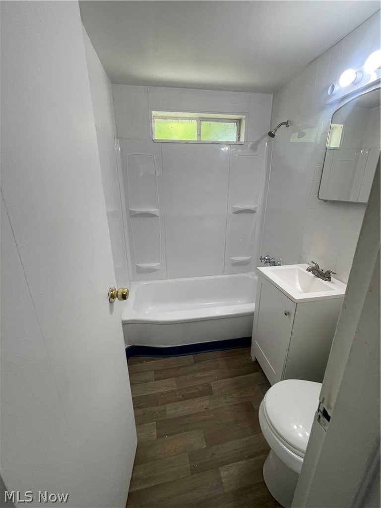 22651 Fox Euclid OH 44123