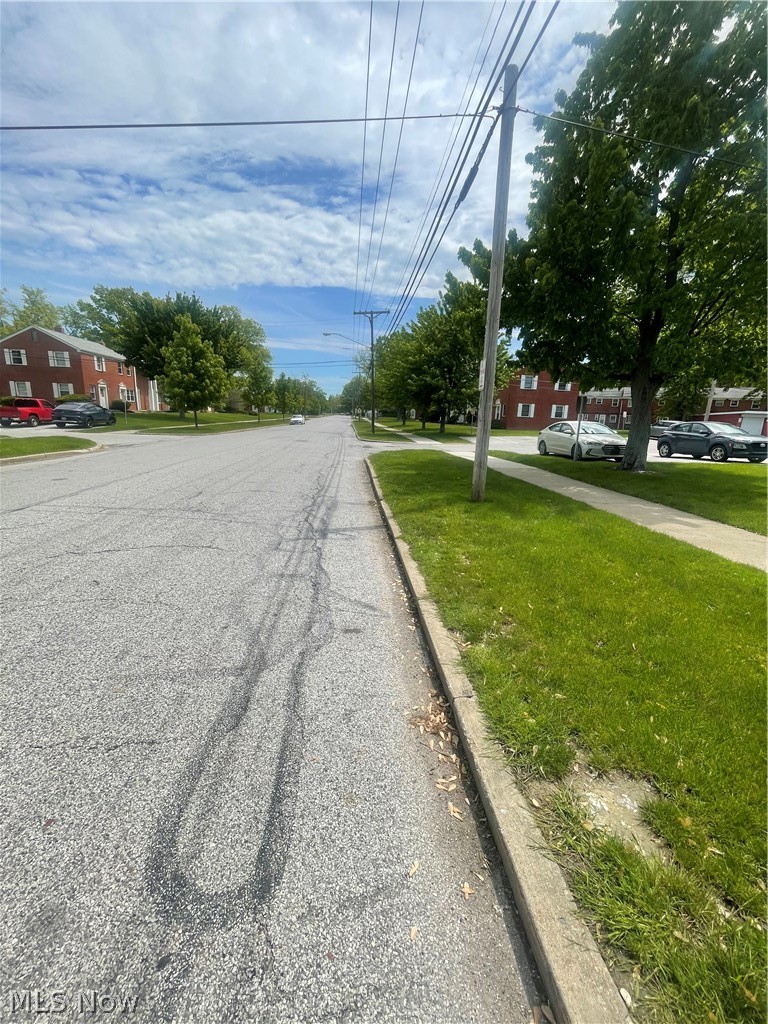 22651 Fox Euclid OH 44123