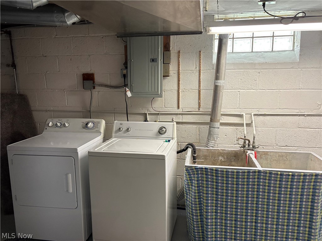 2748 Wooster Road Rocky River OH 44116