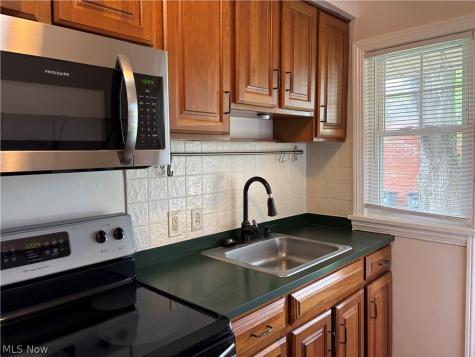 2748 Wooster Road Rocky River OH 44116