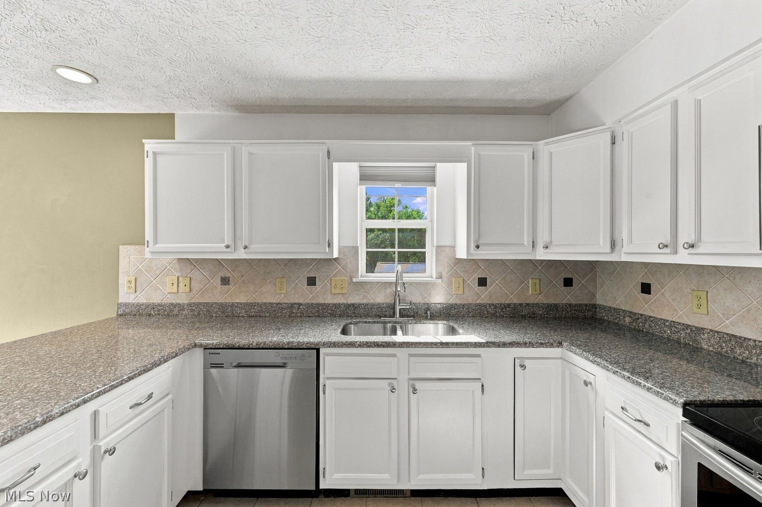 77 Falling Water Circle Munroe Falls OH 44262
