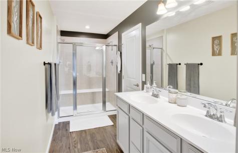 1195 Meadow Run Copley OH 44321