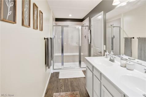 1195 Meadow Run Copley OH 44321