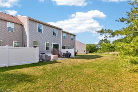 1195 Meadow Run Copley OH 44321