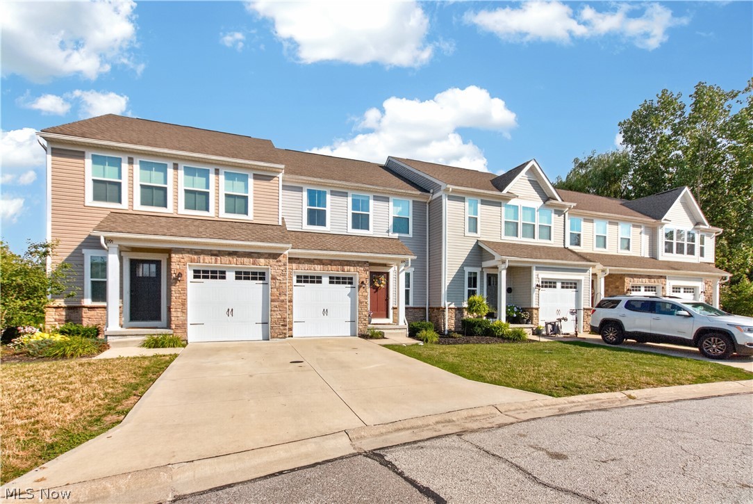 1195 Meadow Run Copley OH 44321
