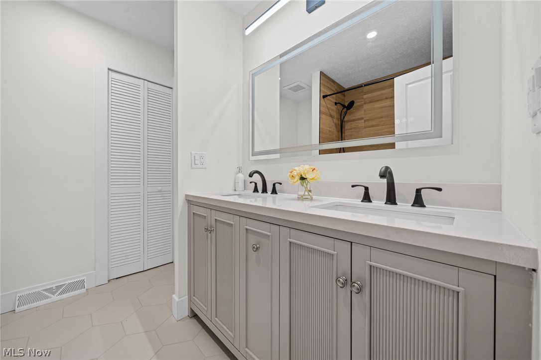 4449 Cushing Lane Richmond Heights OH 44143
