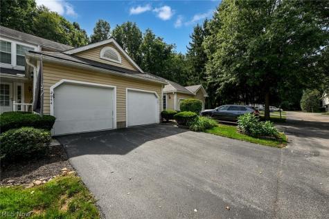 2942 Heatherwood Court Stow OH 44224