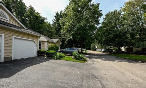 2942 Heatherwood Court Stow OH 44224