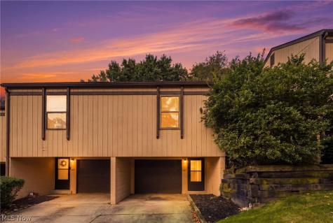 547 Center Avenue Cuyahoga Falls OH 44221