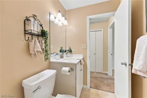 547 Center Avenue Cuyahoga Falls OH 44221