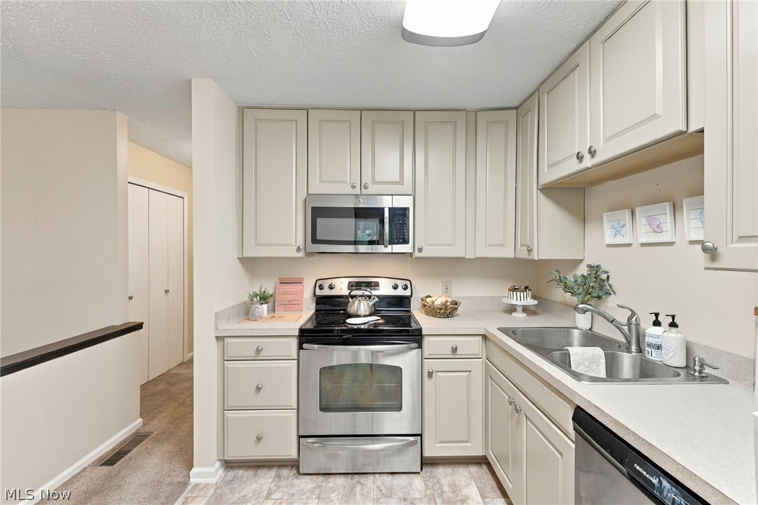 547 Center Avenue Cuyahoga Falls OH 44221