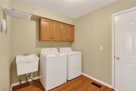 3179 Orchard Way Westlake OH 44145