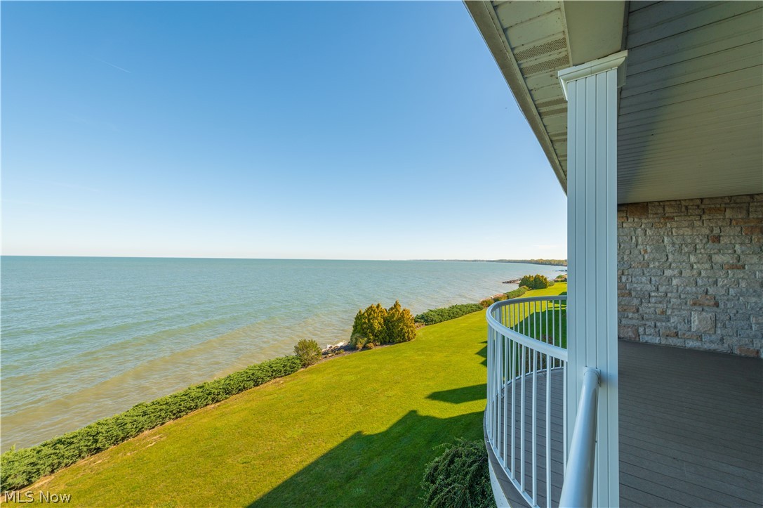 2972 Whispering Shores Drive Vermilion OH 44089