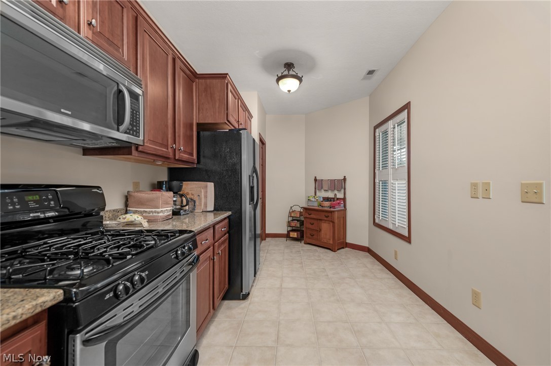 2972 Whispering Shores Drive Vermilion OH 44089