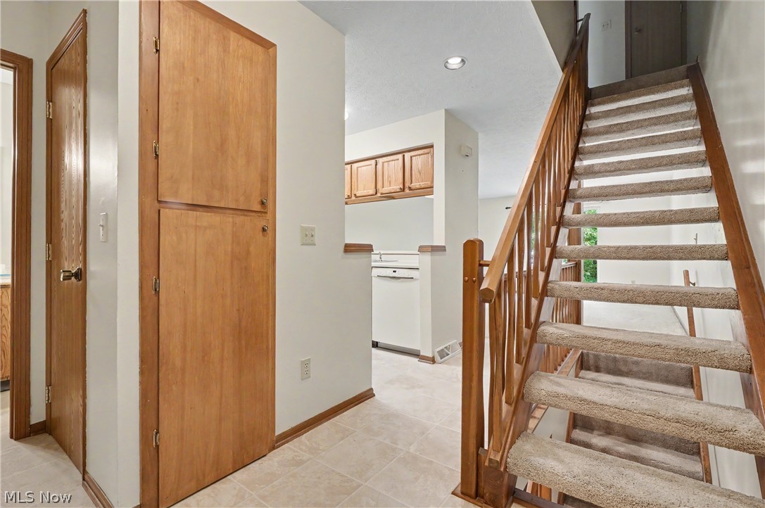 2466 Wrens Drive S Stow OH 44224