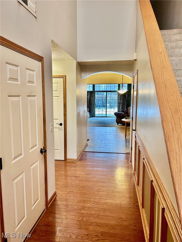 294 Lakewick Lane Willowick OH 44095