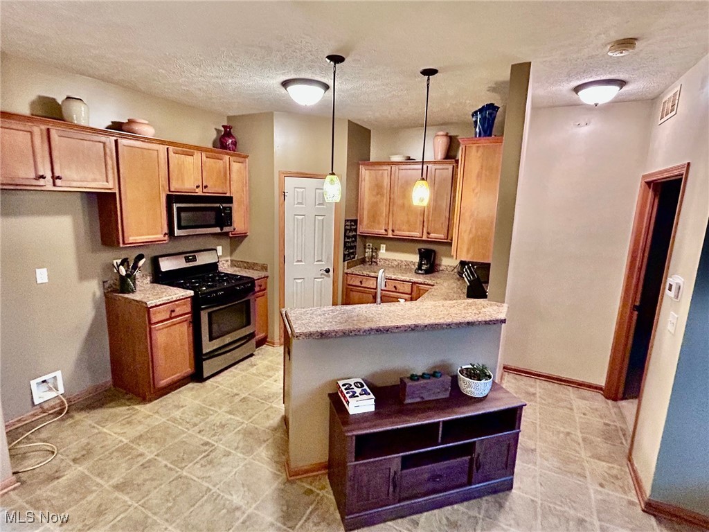 294 Lakewick Lane Willowick OH 44095