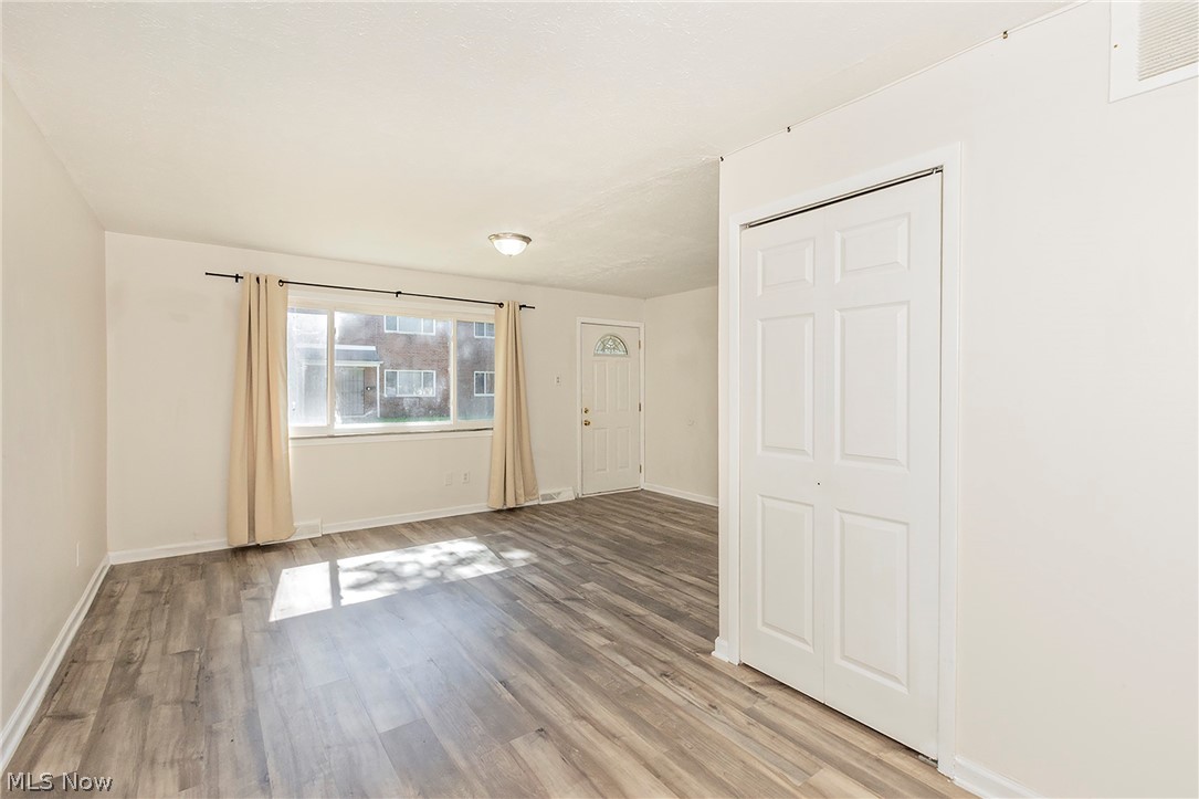 23673 Banbury Circle Warrensville Heights OH 44128
