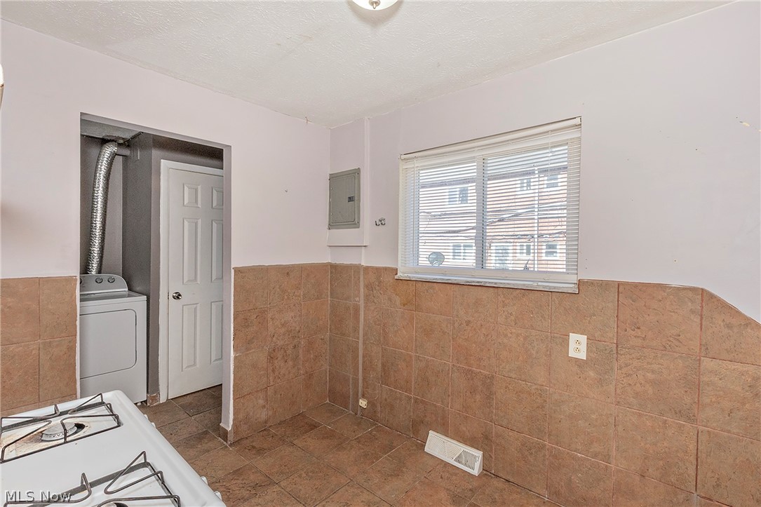 23673 Banbury Circle Warrensville Heights OH 44128