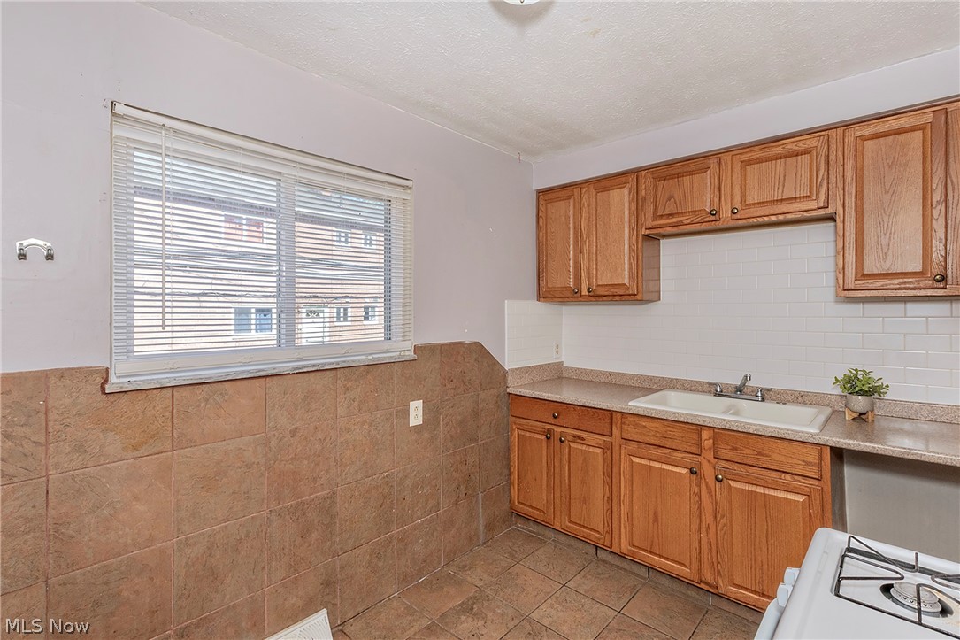 23673 Banbury Circle Warrensville Heights OH 44128