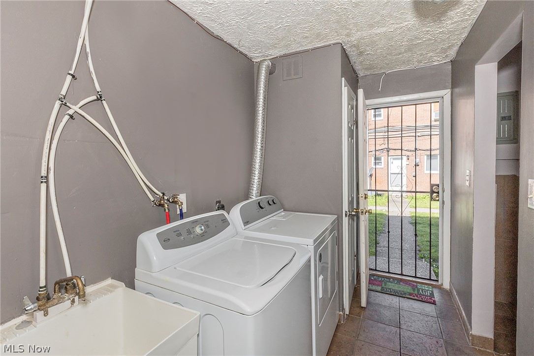 23673 Banbury Circle Warrensville Heights OH 44128