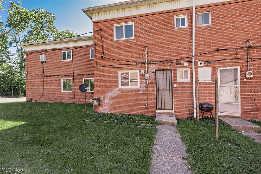 23673 Banbury Circle Warrensville Heights OH 44128